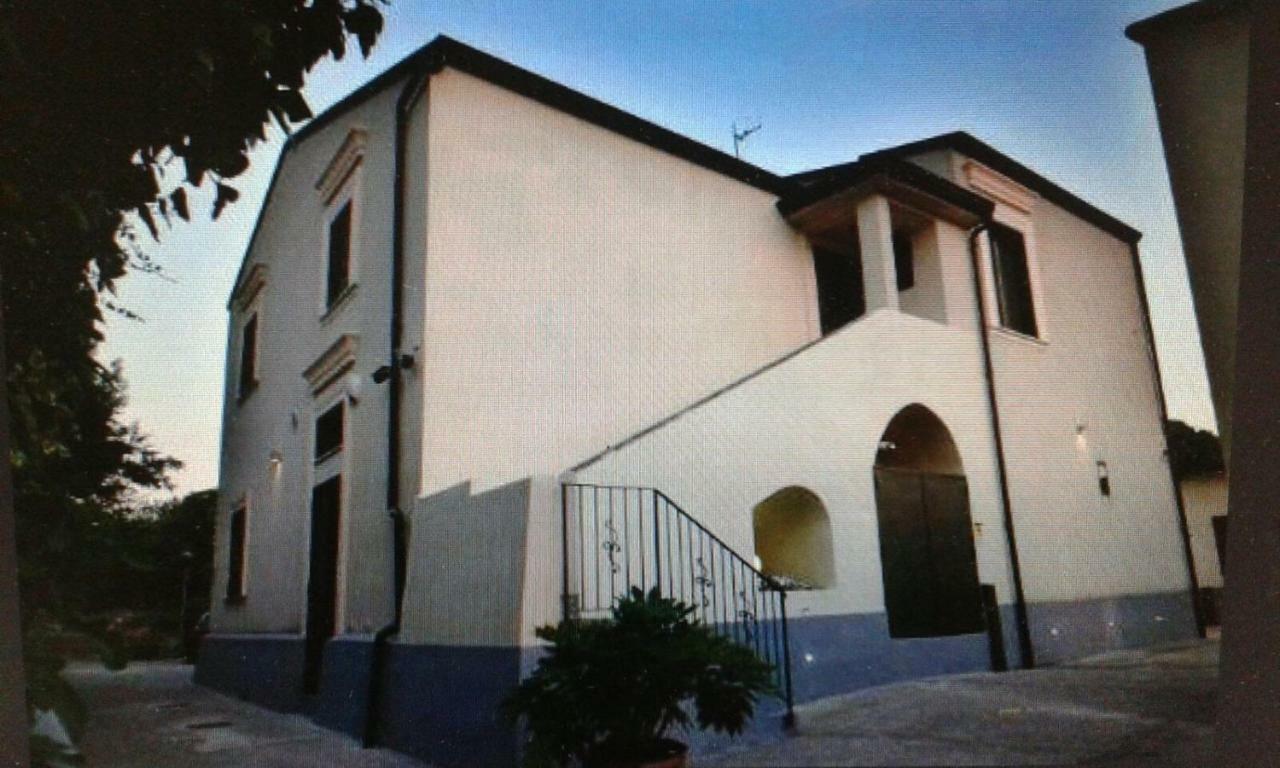 סלרנו Villa Vittoria Mini Hotel מראה חיצוני תמונה