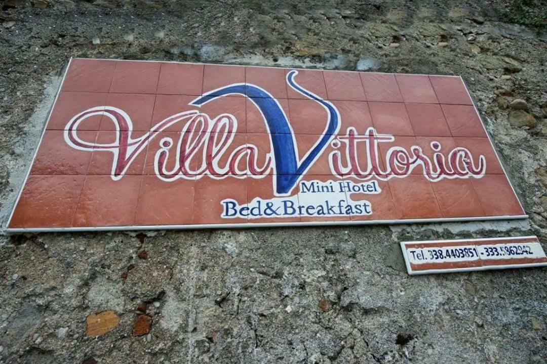 סלרנו Villa Vittoria Mini Hotel מראה חיצוני תמונה